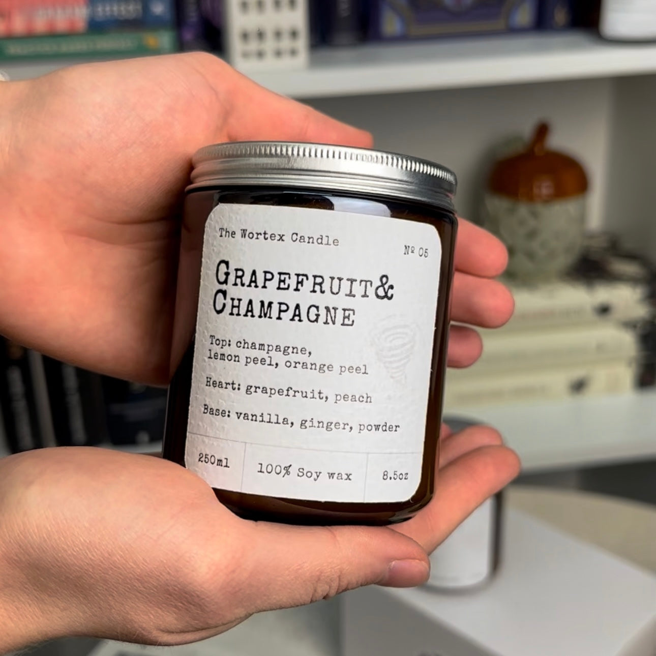 Minimal Ароматична соєва свічка "NO.5 Grapefruit&Champagne" - Wortex Candle